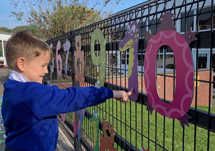Animal Numbers Cut Out Graphics for Early Years Wall Displays